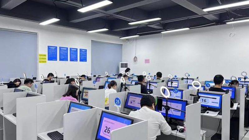 小标题：平台认证资质与物流时效，不可忽视